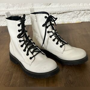 White Black lace up high top lug‎ combat Wednesday boots size 7